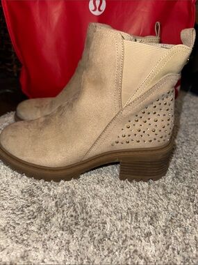 Vince Camuto Beige Suede Studded Chelsea Wedge Boot